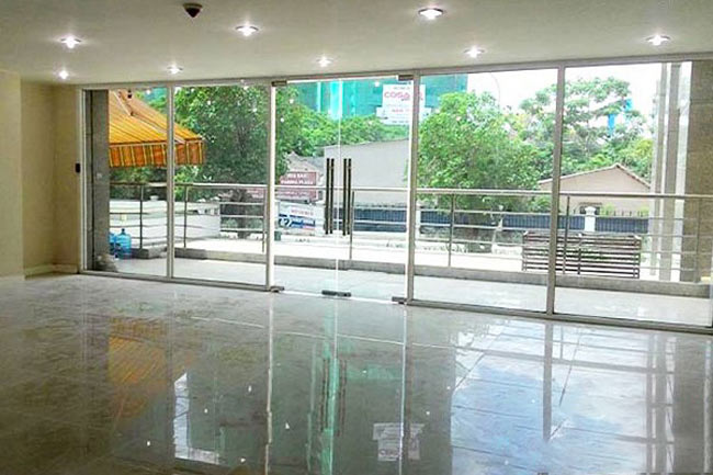 mặt bằng rộng r&atilde;i