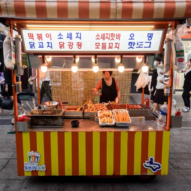 Xe bán đồ ăn vặt Hàn Quốc lưu động